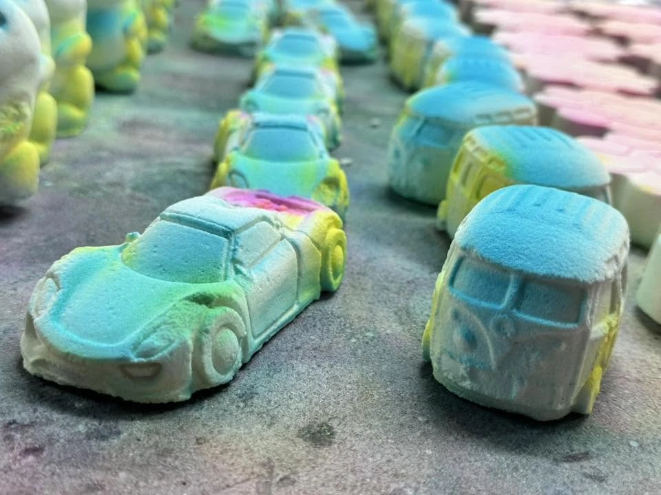 Toy Car (2 Random types)